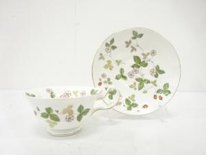 WEDGWOOD　ウェッジウッド　ワイルドストロベリー　ティーカップ＆ソーサー　洋食器